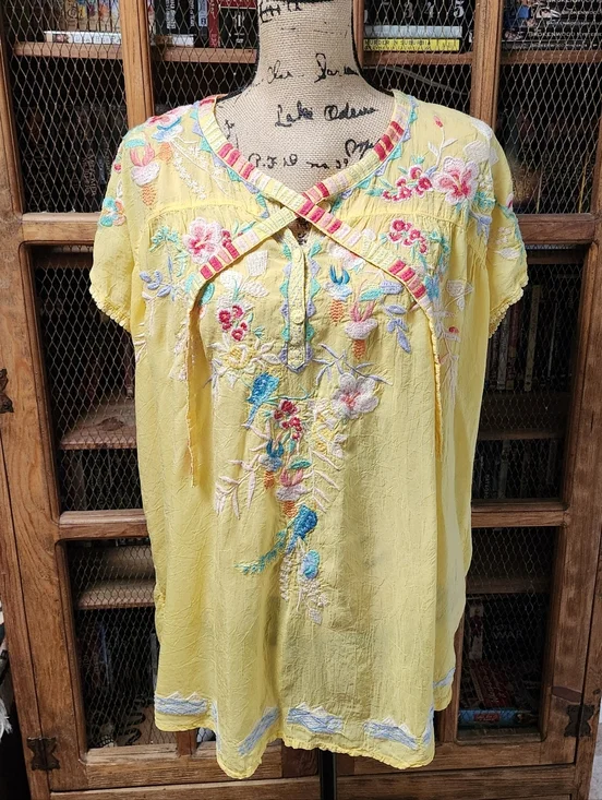 Johhny Was NWOT Embroidered Yellow Tie-Neck Top Sz XL - Picture 3 of 9